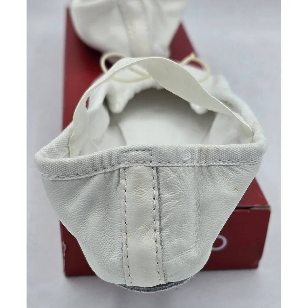 NIB Capezio Kids Daisy Ballet Flats - Color White -‎ Size Kids 13W